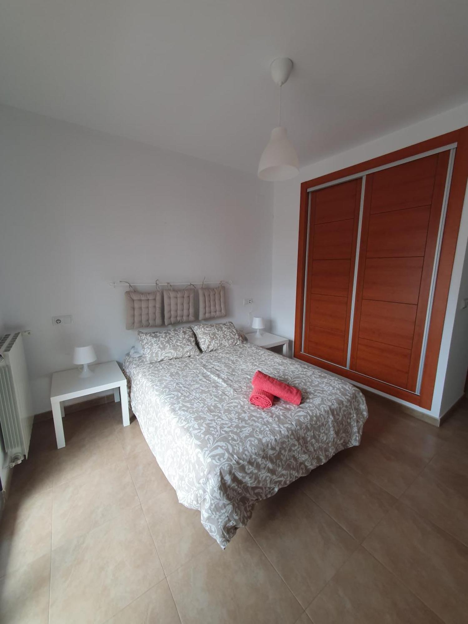 Piso Centrico Con Garaje En Hellin Apartment Exterior photo